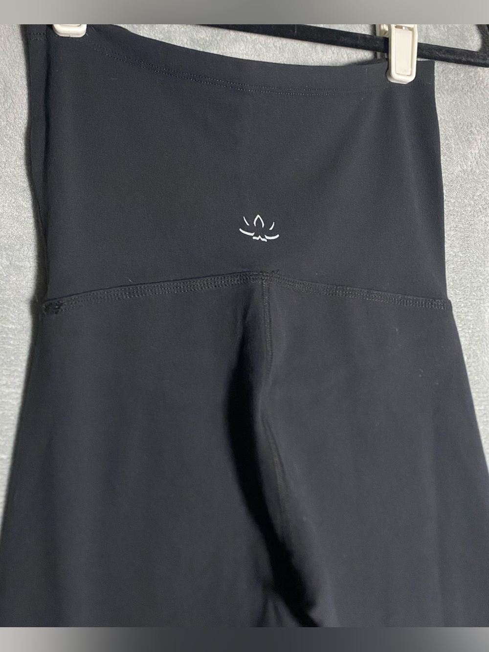 Beyond The Bump Beyond Yoga High-Rise Black Leggings size Small - Picture 5 of 8